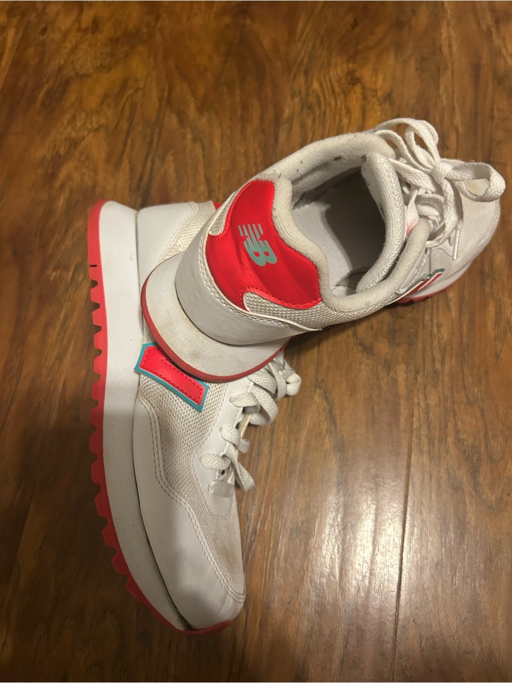 New Balance 527 'Energy Red' sneakers
 with Coral Pink and Teal Logo - Picture 3 of 5